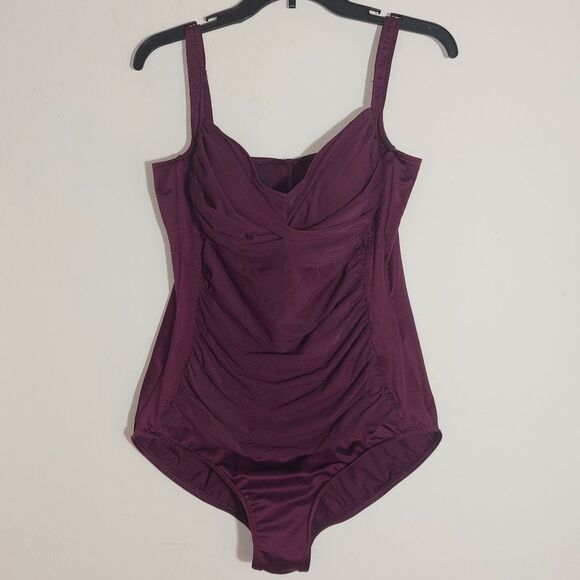 EUC Miraclesuit Women's Slimming  Averi One Piece Swimsuit Eggplant Size 16 - Picture 4 of 12